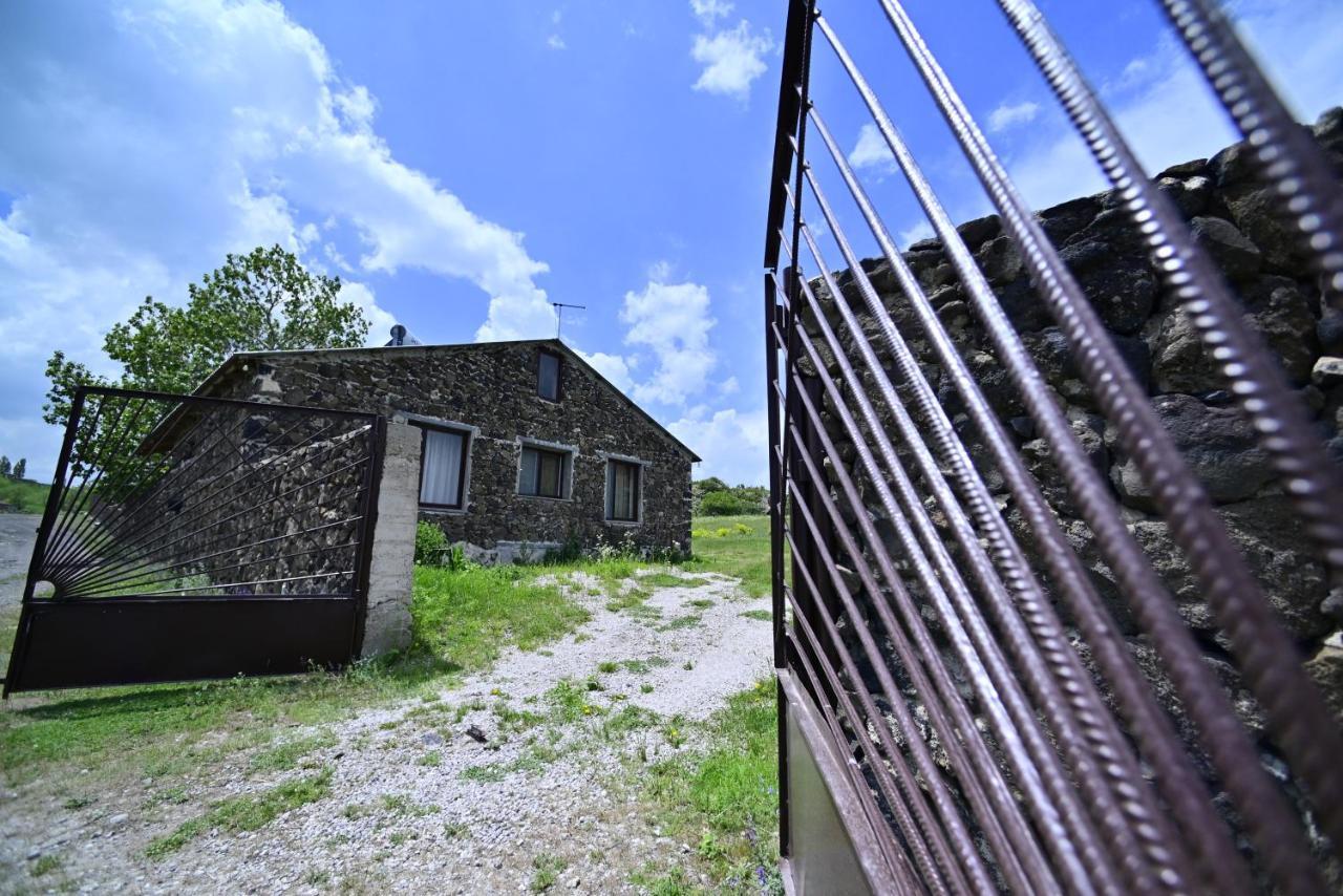 Sevan Tarsus Guesthouse Tsovazard Ngoại thất bức ảnh